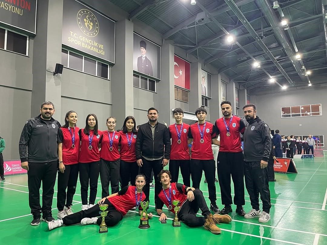 Pursaklar Badminton Takımı Süper Lig'e Uçtu!