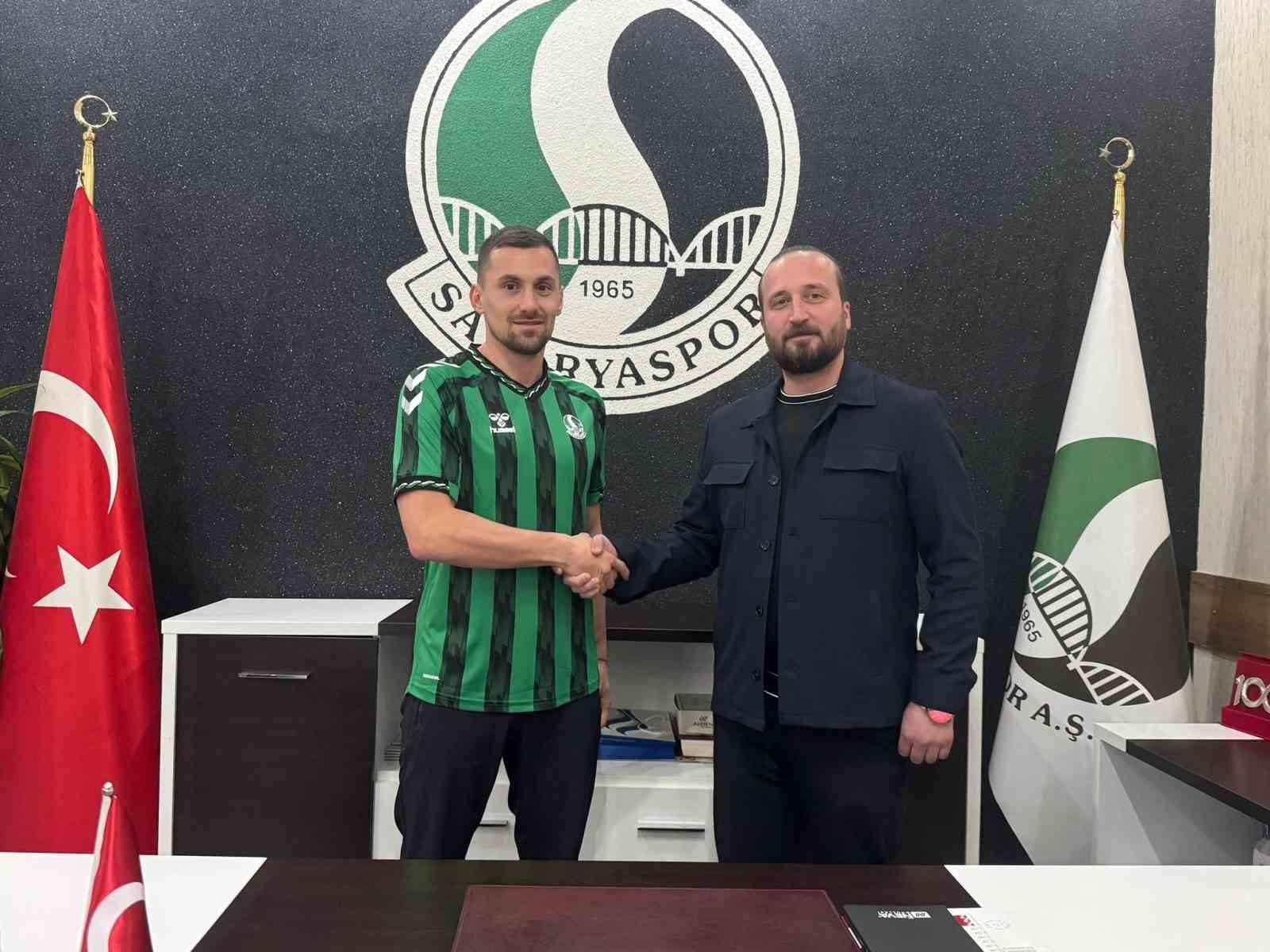 Sakaryaspor'un Yeni Gücü: Burak Altıparmak