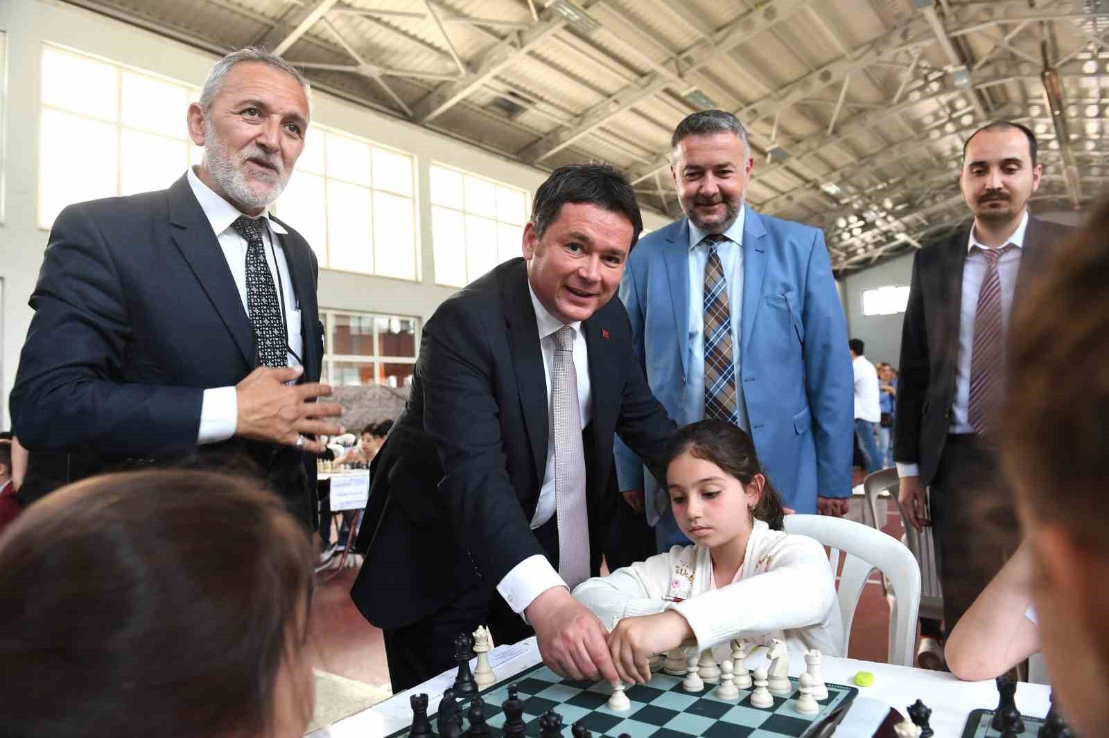 Başkan Aydın'ın Hamlesi Satranç Turnuvasını Başlattı