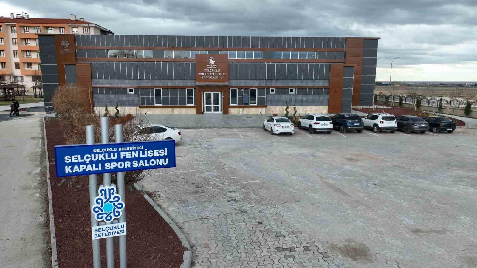 Selçuklu'nun Öğrencilerine Kapalı Spor Şöleni