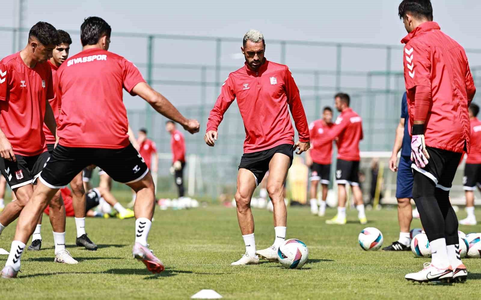 Sivasspor'un Pas Ustası Antrenmanı