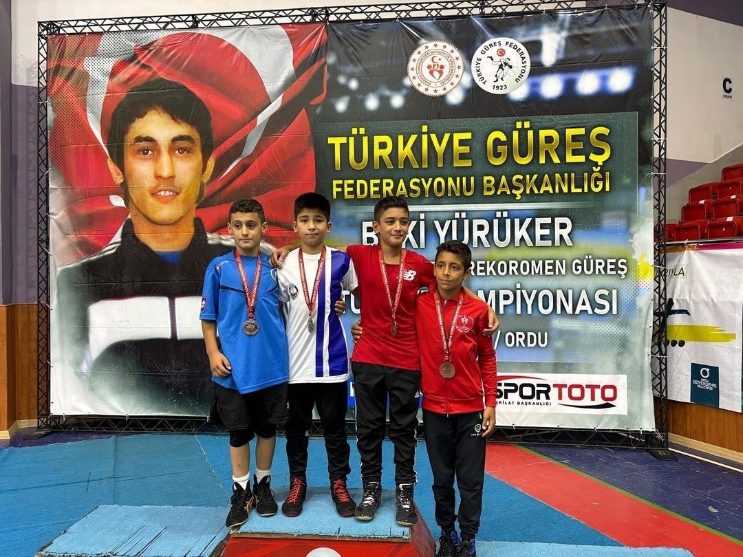 Sökeli Güreşçi Talayhan, Türkiye Şampiyonasında Podyuma Çıktı