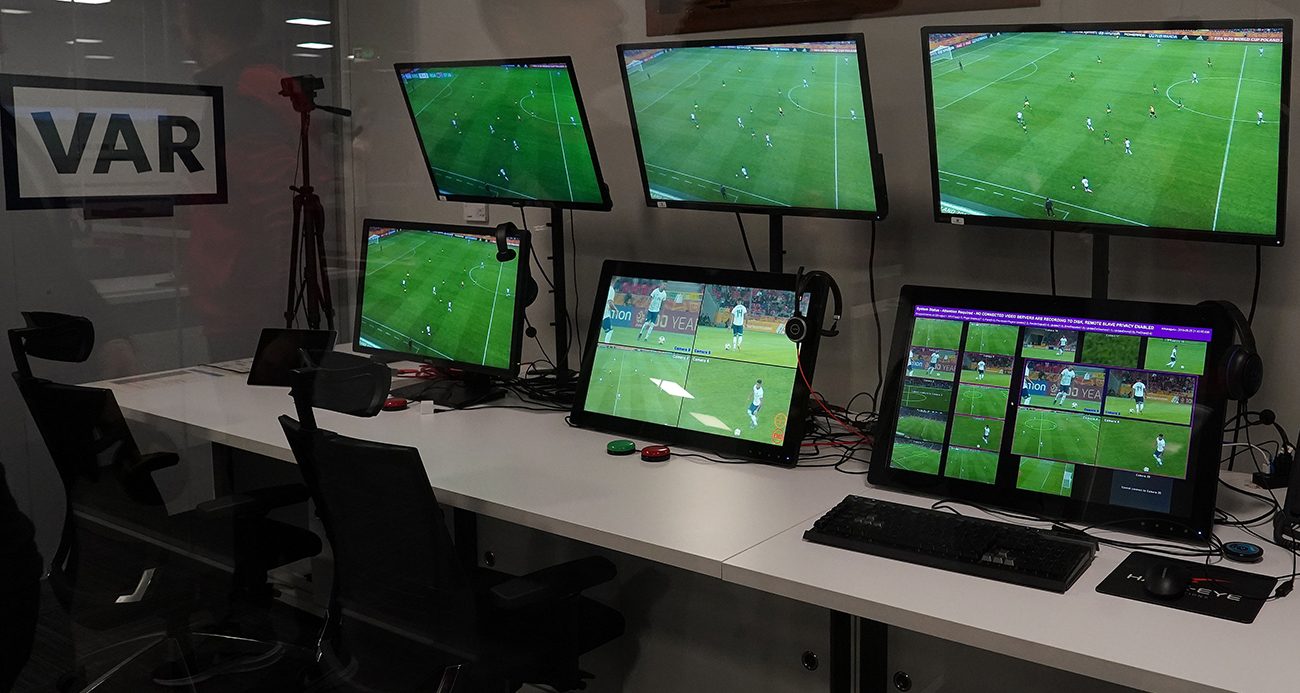 Süper Lig’de yabancı Video Yardımcı Hakemi (VAR) uygulaması başlayacak