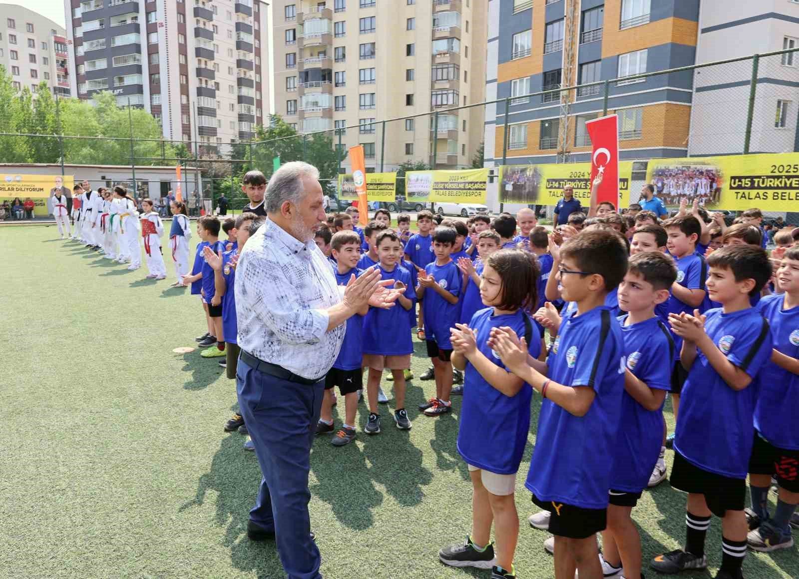 Talas’ta yaz spor okulu görkemli finalle tamamlandı