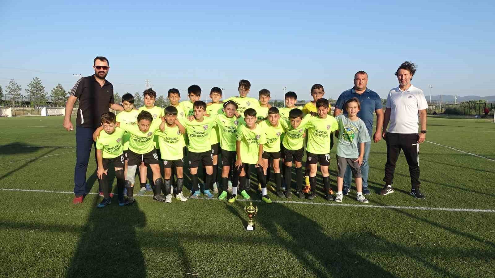 Tavşanlı İdman Yurdu Spor'da Şampiyonluk Üçlemesi