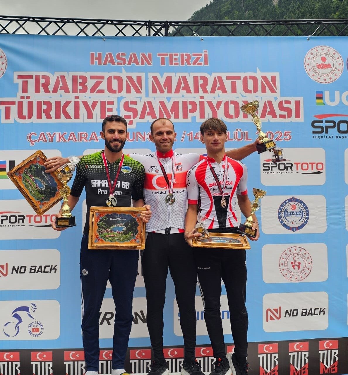 Tecrübeli pedal şampiyonada podyumu boş bırakmadı