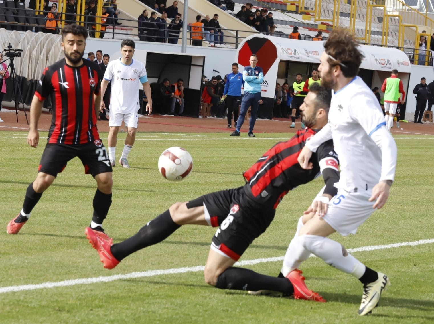 TFF 2.Lig: 68 Aksaray Belediyespor: 0 – 24 Erzincanspor: 1