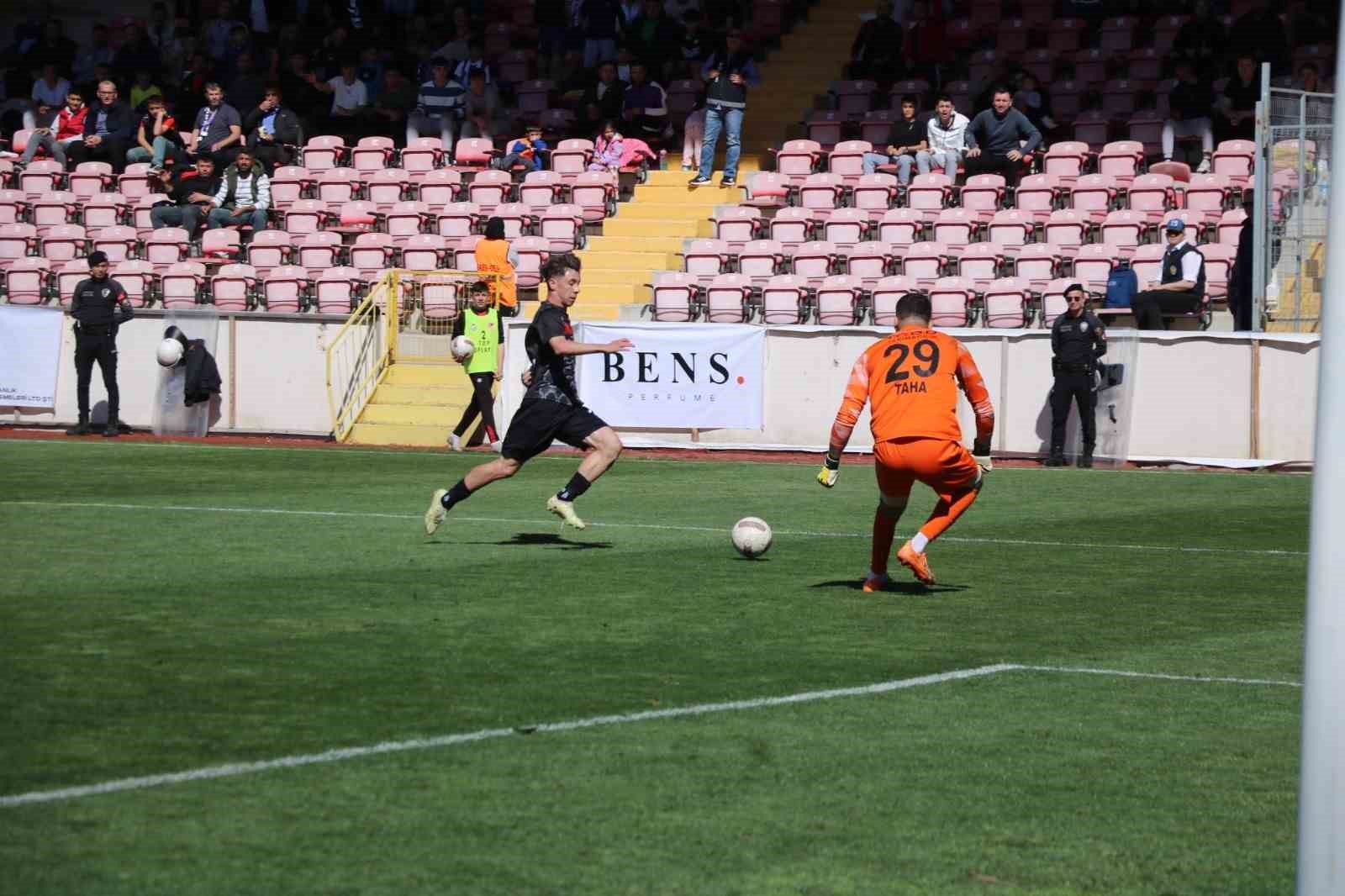 TFF 2. Lig: Afyonspor: 3 – Ankara Demirspor: 0