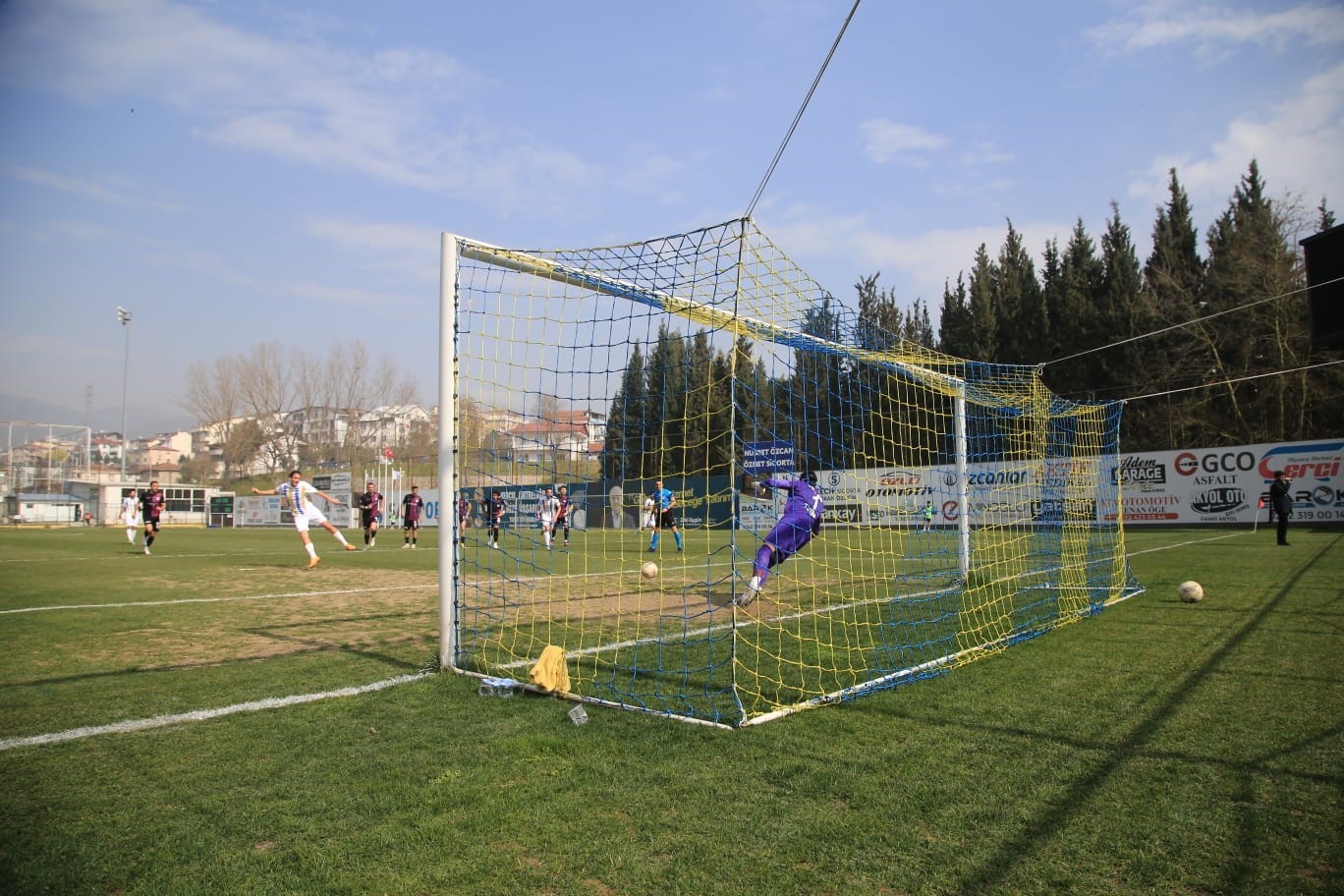 TFF 2. Lig: Belediye Derincespor: 3 – Isparta 32 Spor: 0
