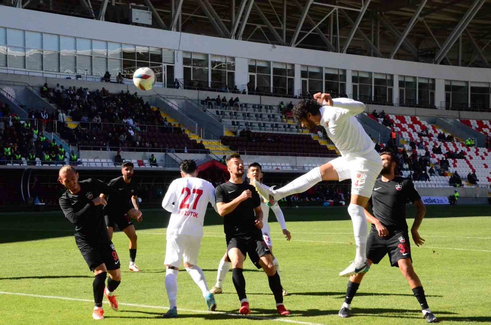 Karaman FK, Diyarbekirspor'u İkiye Katladı