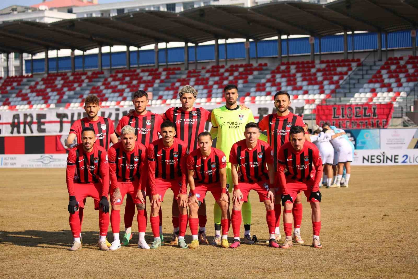 Vanspor FK, Nazillispor'u devirerek yükselişini sürdürdü.