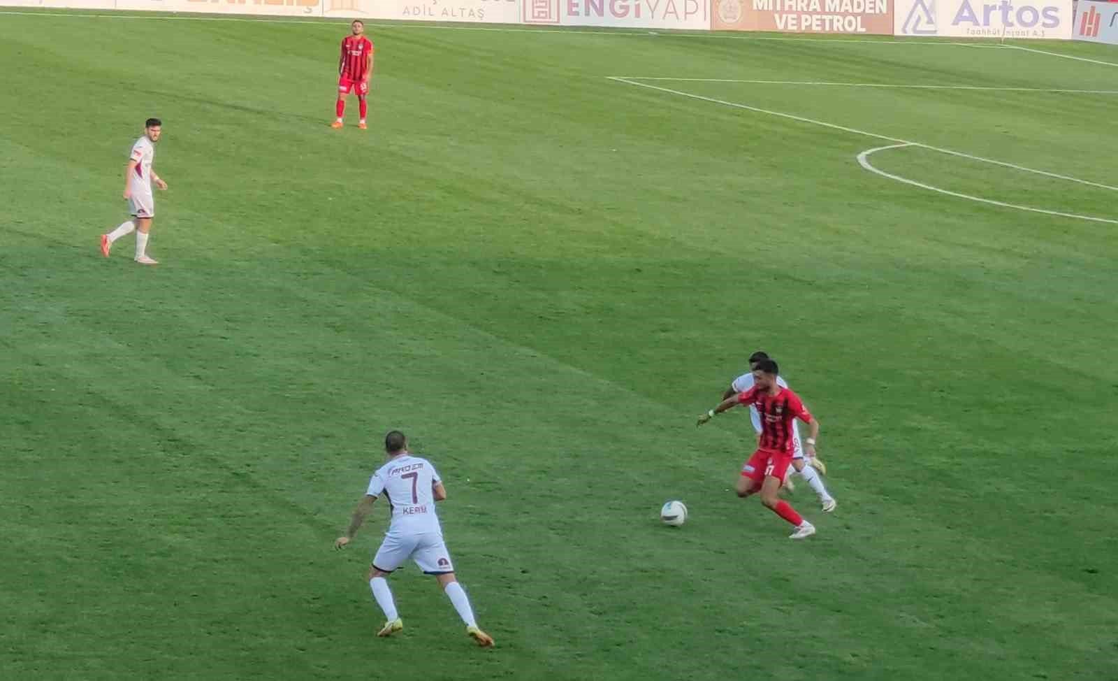 Vanspor FK, Elazığspor Karşısında Ev Sahibi Avantajını Değerlendiremedi