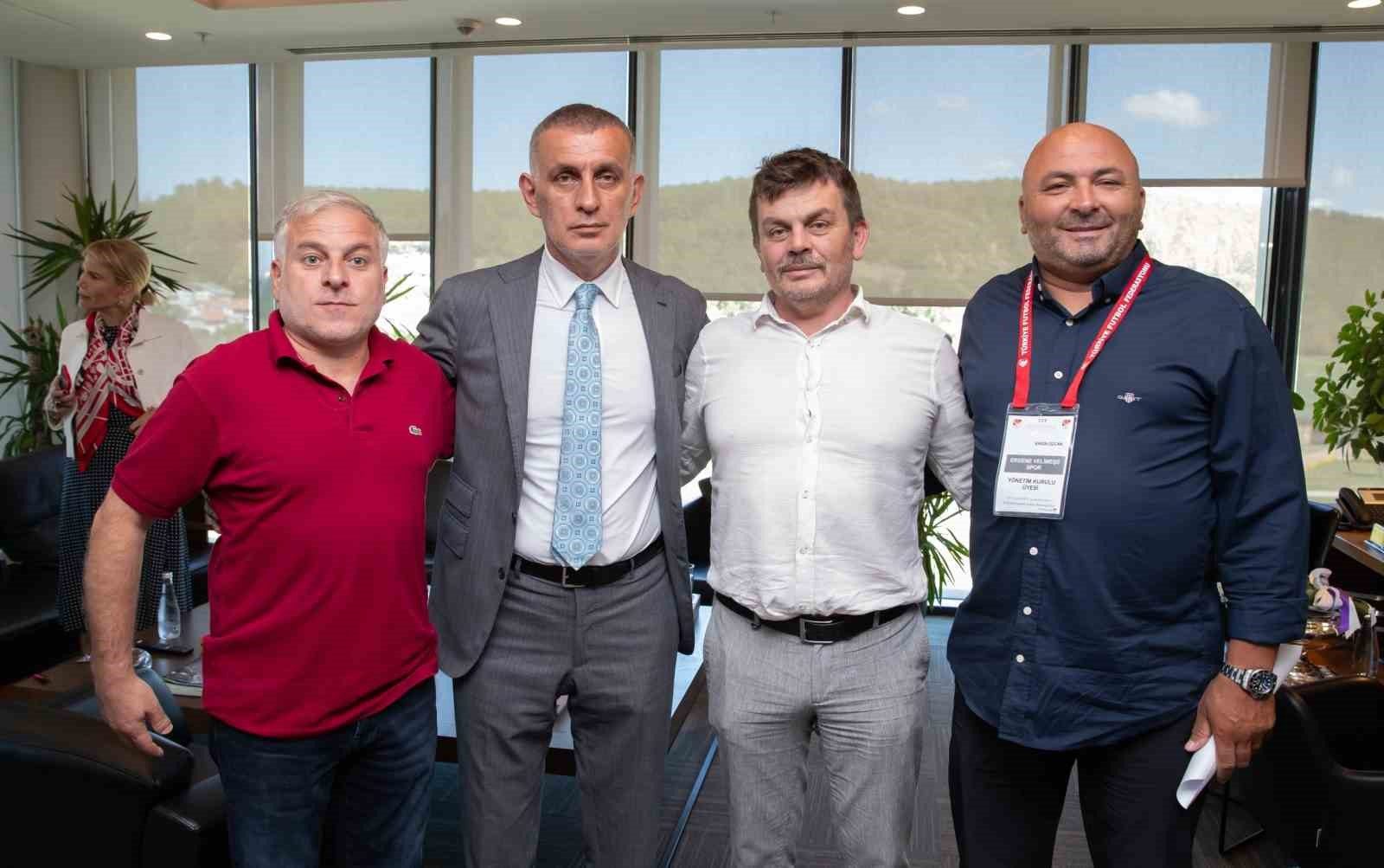 Futbol Federasyonunun İkinci ve Üçüncü Lig Başkanları, TFF Başkanı'na Ziyarette Bulundu