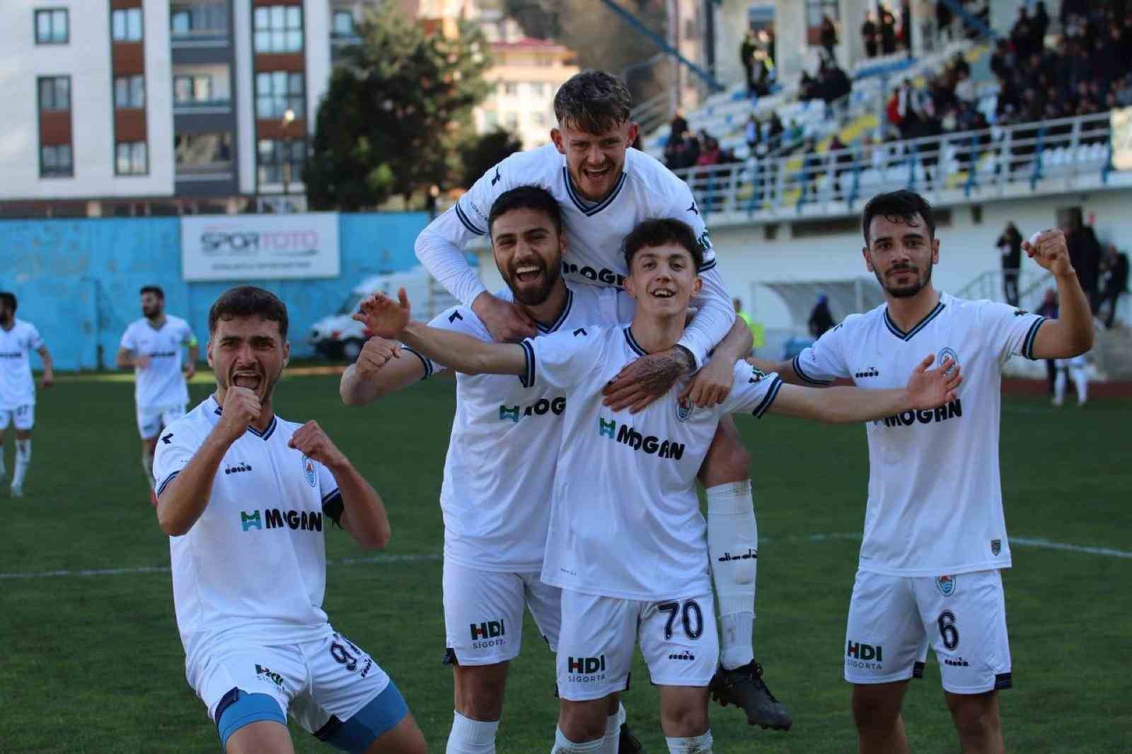 TFF 3. Lig: Pazarspor: 4 – Eynesil Belediyespor: 1
