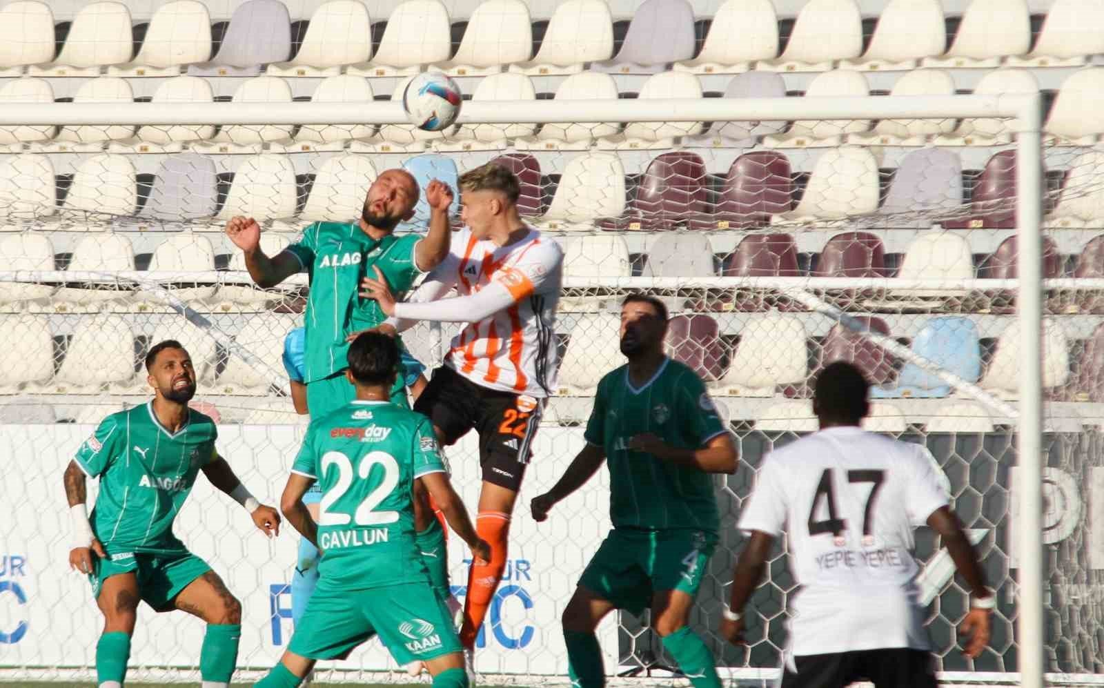 Iğdır FK, Adanaspor'u Altılayarak Ligde Zirveye Oturdu