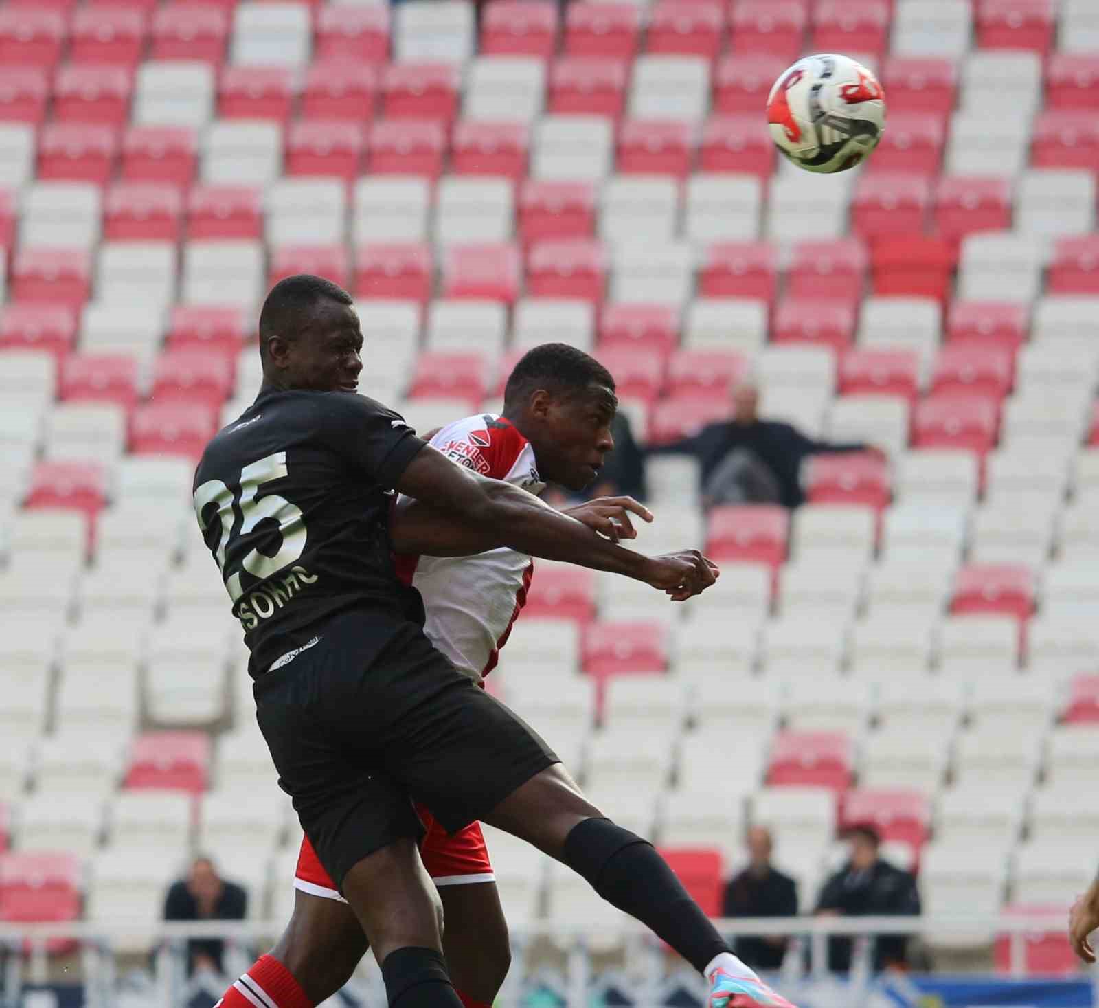 Trendyol 1. Lig: Özbelsan Sivasspor: 3 – Manisa FK: 2