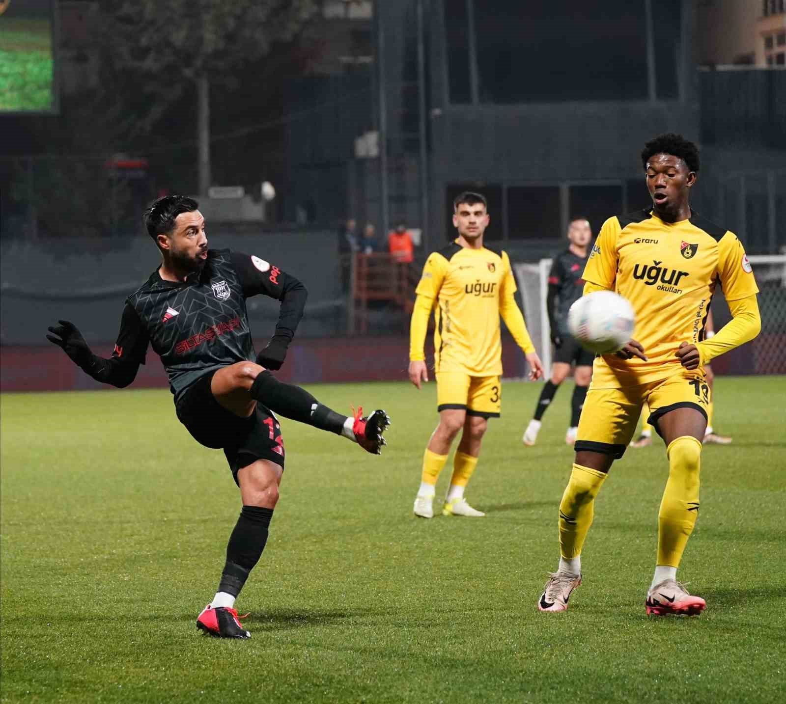 Pendikspor ve İstanbulspor, gollere doymayan maçta 1-1 berabere kaldı.