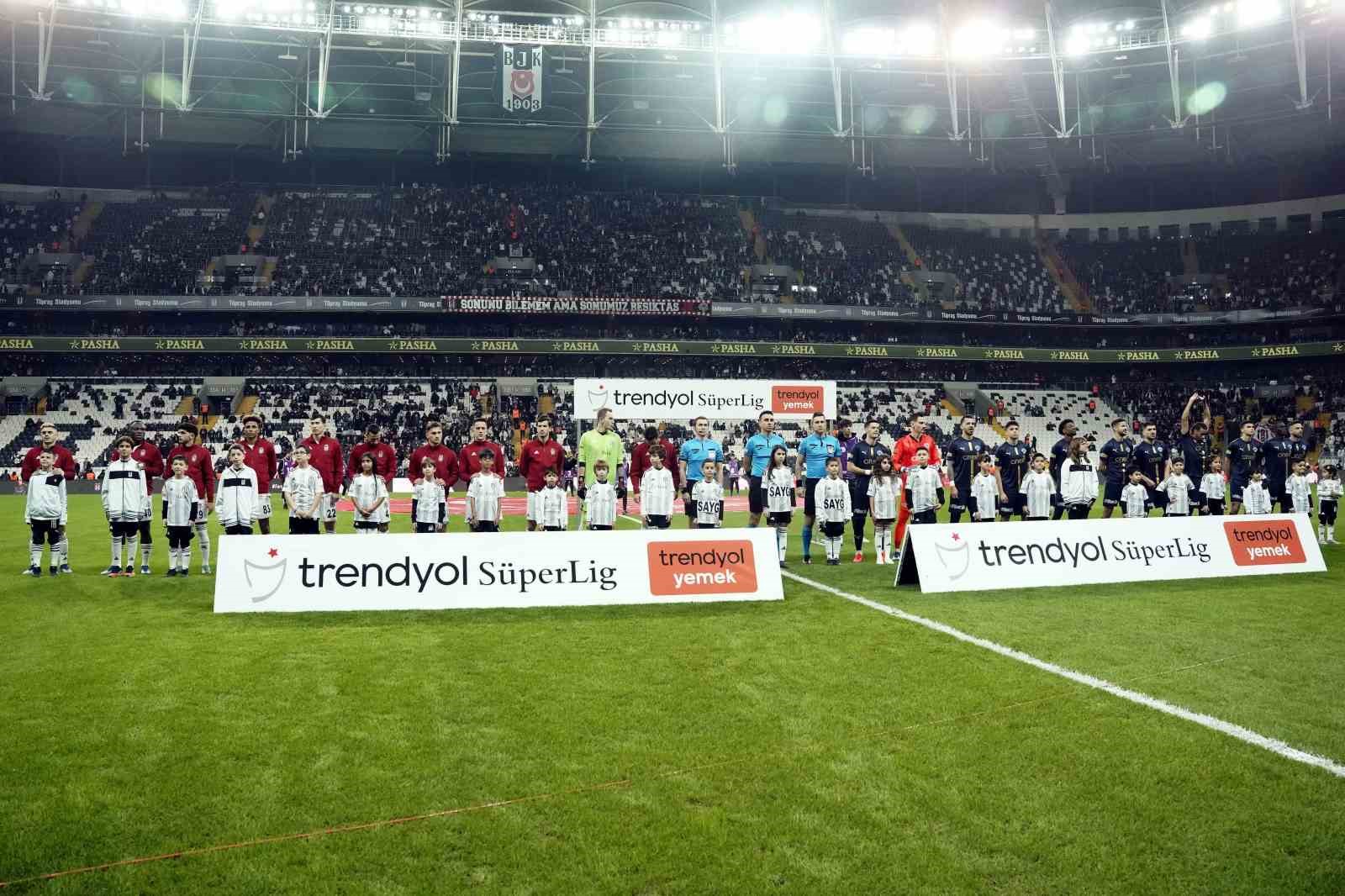 Trendyol Süper Lig: Beşiktaş: 0 – Kasımpaşa: 0 (Maç devam ediyor)