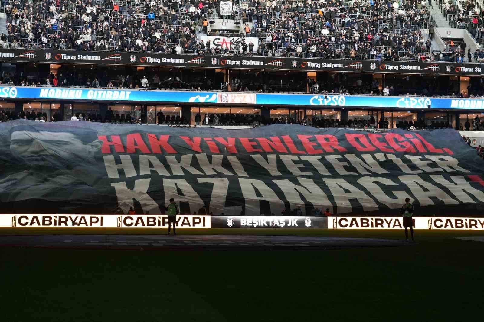 Trendyol Süper Lig: Beşiktaş: 1 - Kasımpaşa: 0 (Maç devam ediyor)