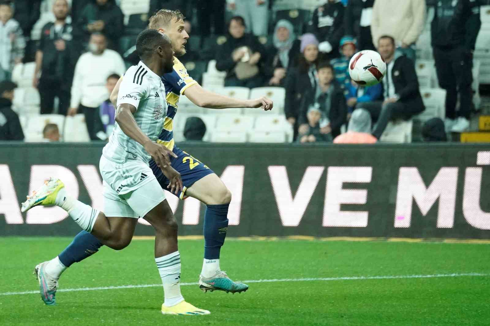 Trendyol Süper Lig: Beşiktaş: 1 – MKE Ankaragücü: 0 (İlk yarı)