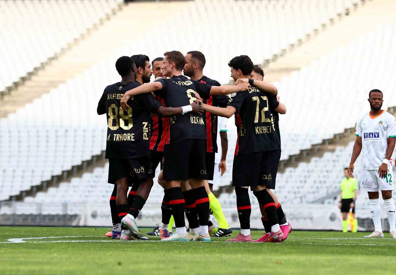 Trendyol Süper Lig: Fatih Karagümrük: 2 – Corendon Alanyaspor: 1 (Maç sonucu)
