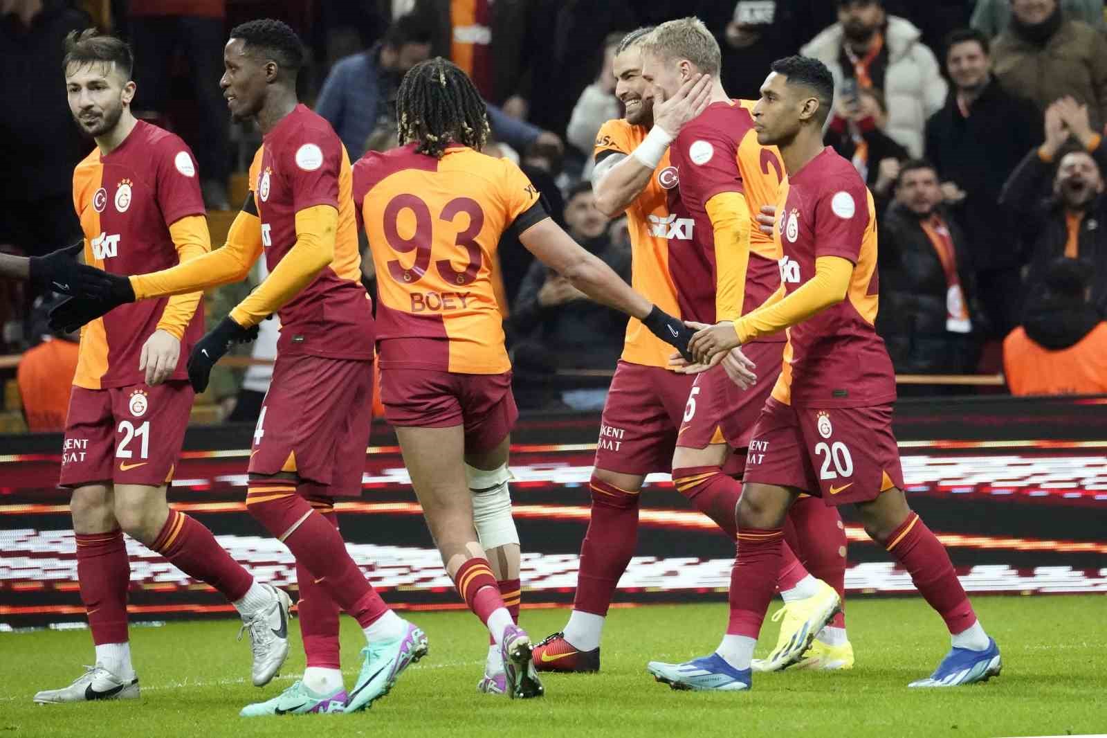 Trendyol Süper Lig: Galatasaray: 1 – Kayserispor: 0 (İlk yarı)