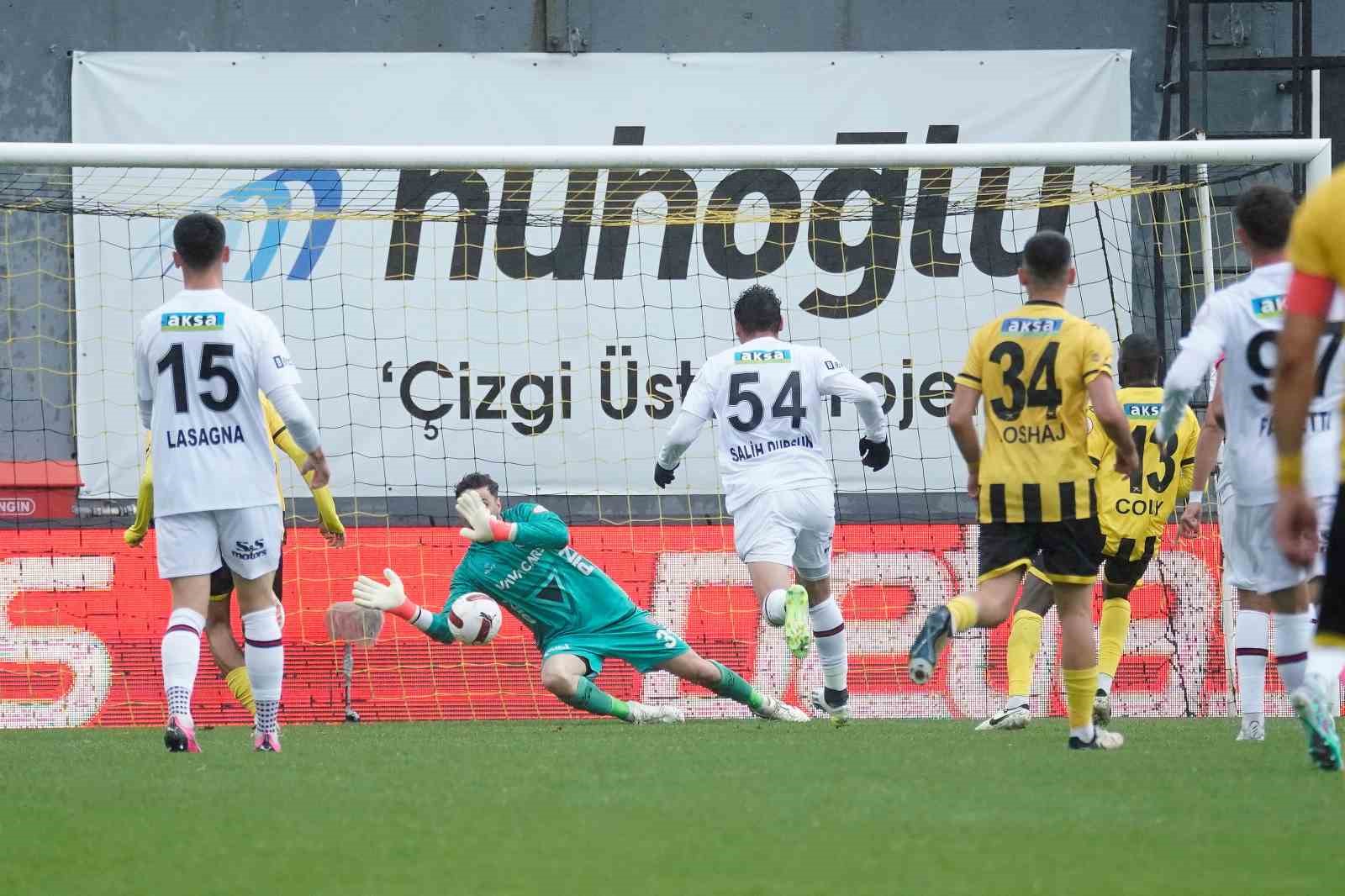 Trendyol Süper Lig: İstanbulspor: 1 – Fatih Karagümrük: 2 (Maç sonucu)