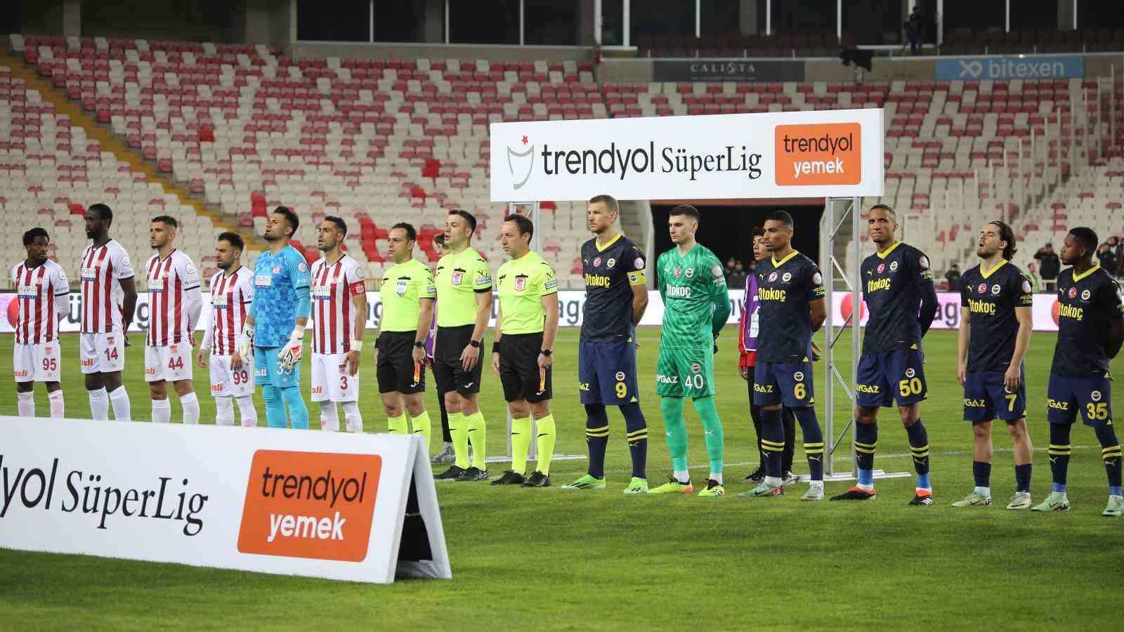 Trendyol Süper Lig: Sivasspor: 0 – Fenerbahçe: 0 (Maç devam ediyor)
