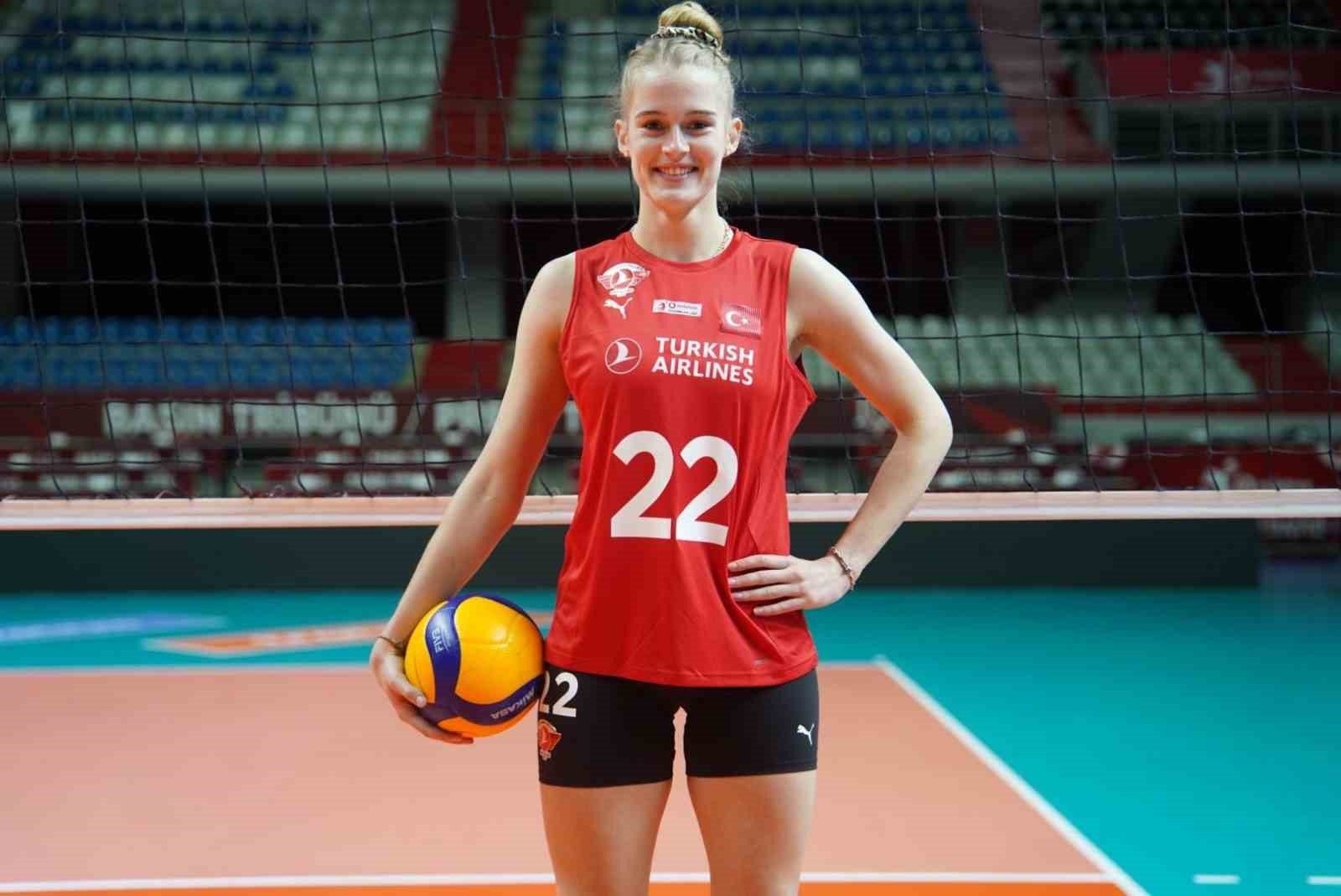 THY, Voleybol Sahalarının Yeni Kraliçesini Karşıladı: Hanna Orthmann