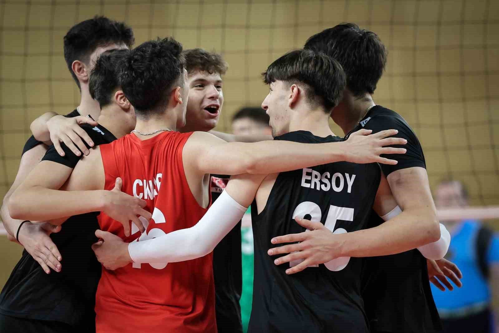 U18 Milliler, Bulgaristan'ı Hakladı