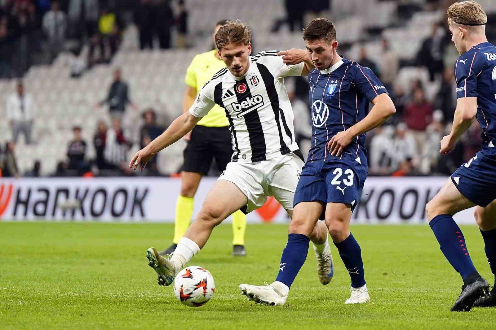 Beşiktaş, Malmö'ye İlk Yarıda Direndi