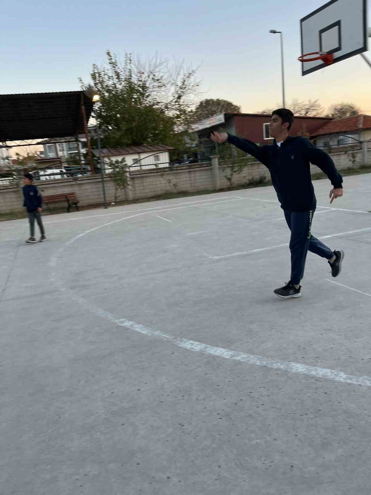 Ula'da Volo Rüzgarı Esiyor