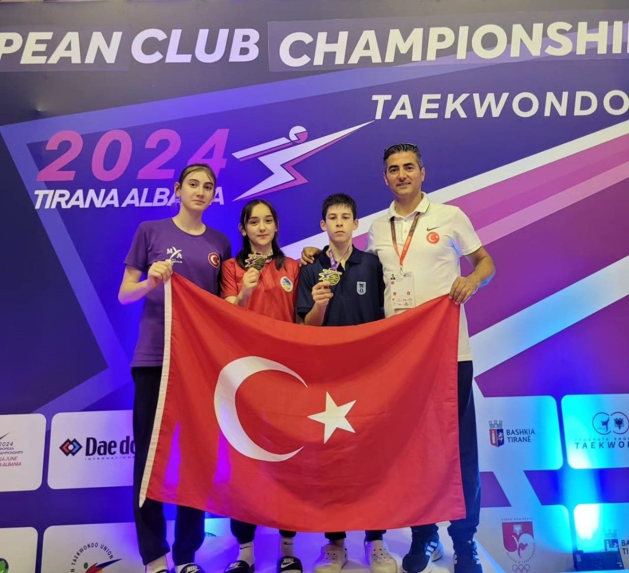 Avrupa'nın Zirvesine Türk Bayrağı Dalgalanacak