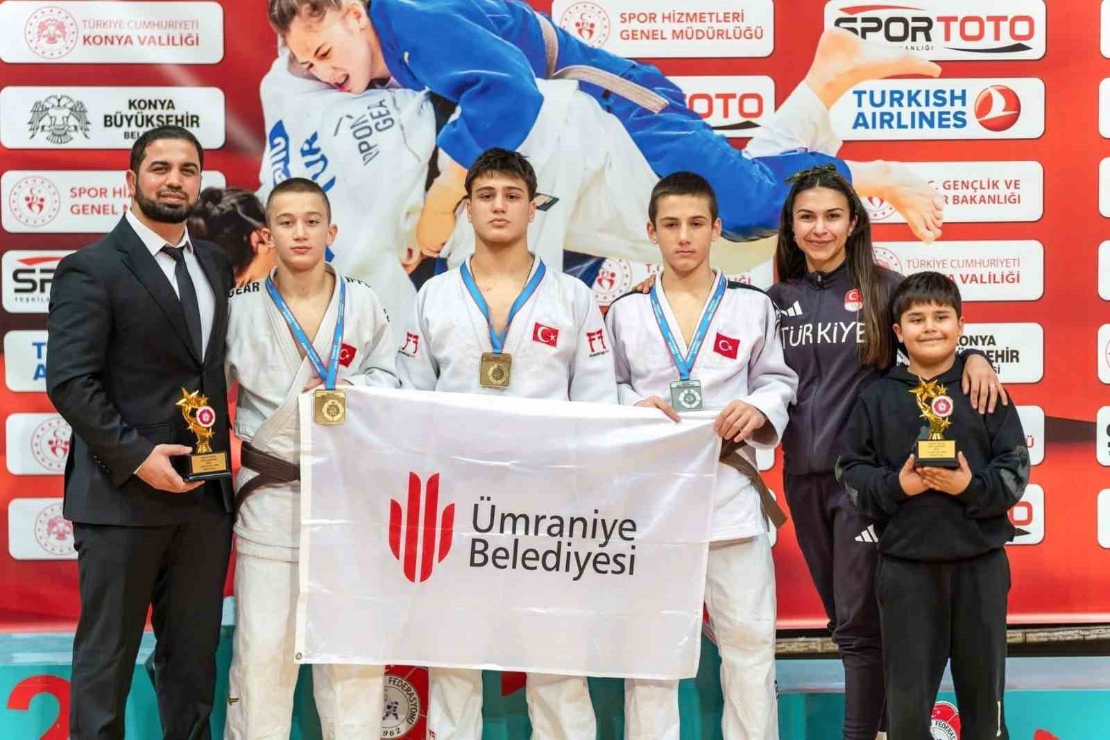 Ümraniye Belediyesi Spor Kulübü’nden Türkiye Şampiyonası’nda çifte altın