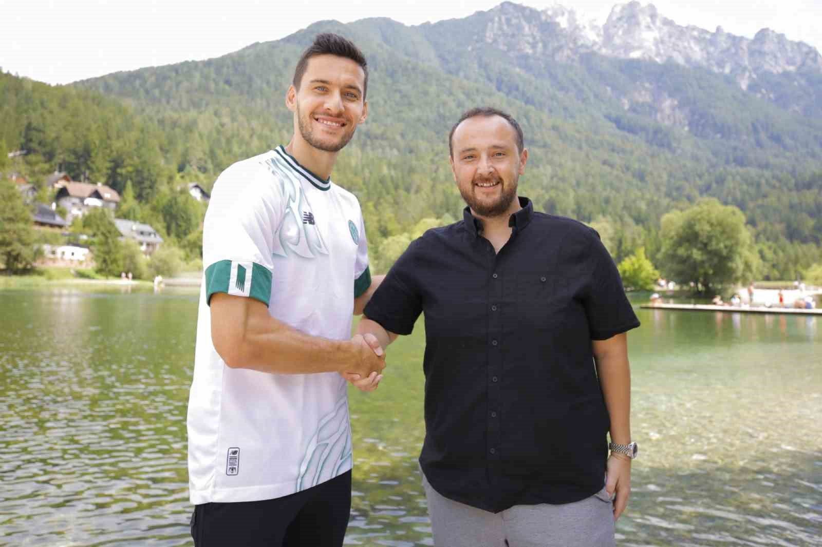 Konyaspor, Umut Nayir'i Kadrosuna Dahil Etti