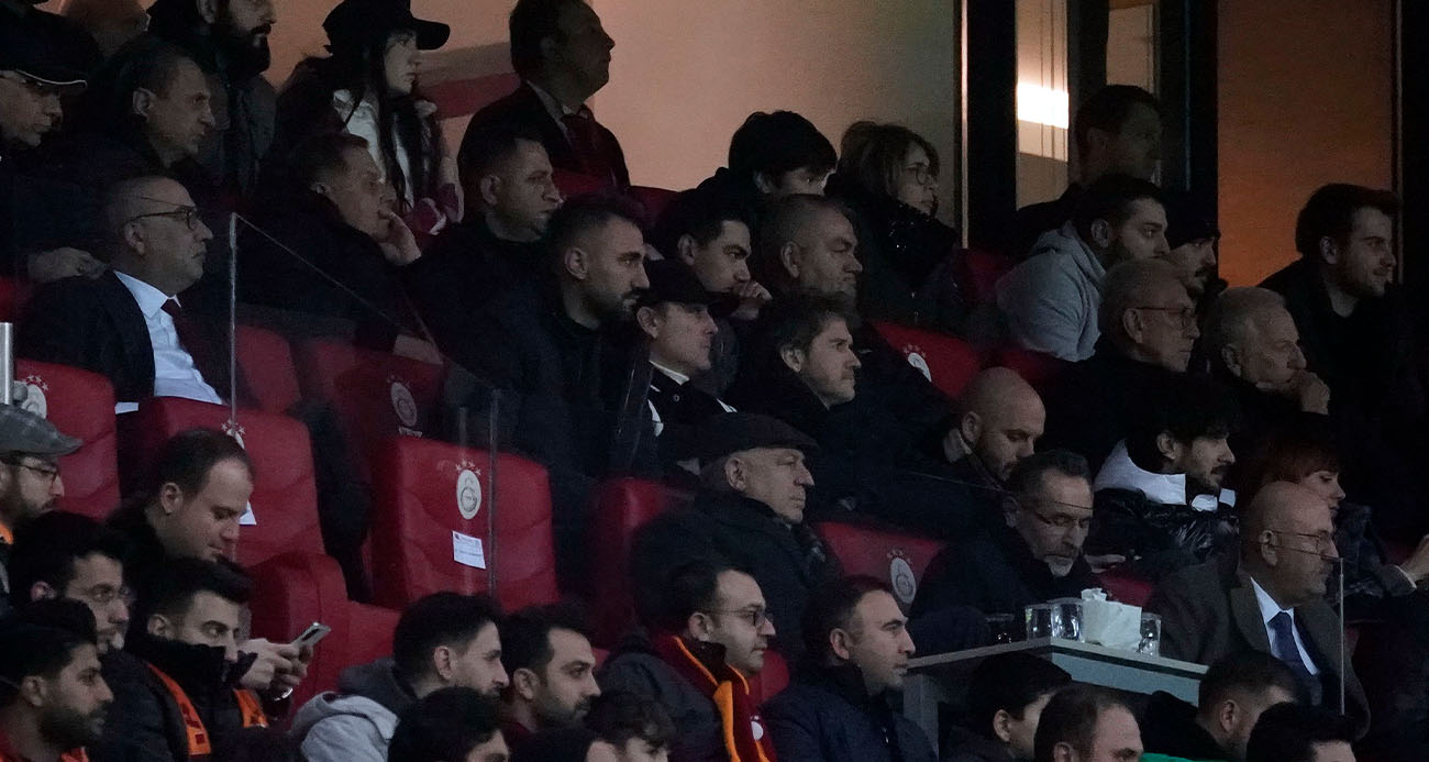 Vincenzo Montella, Galatasaray – Adana Demirspor maçını izledi