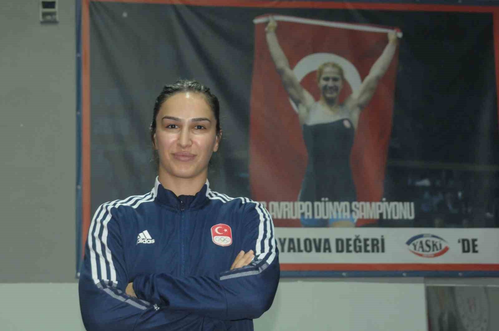 Yalova'da Milli Halterci Çavuşoğlu'nun Adı Spor Salonunda Yaşayacak