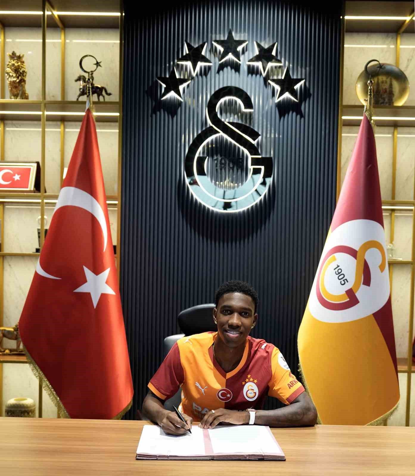 Yaser Asprilla: "Taraftarımızla buluşmak için sabırsızlanıyorum"