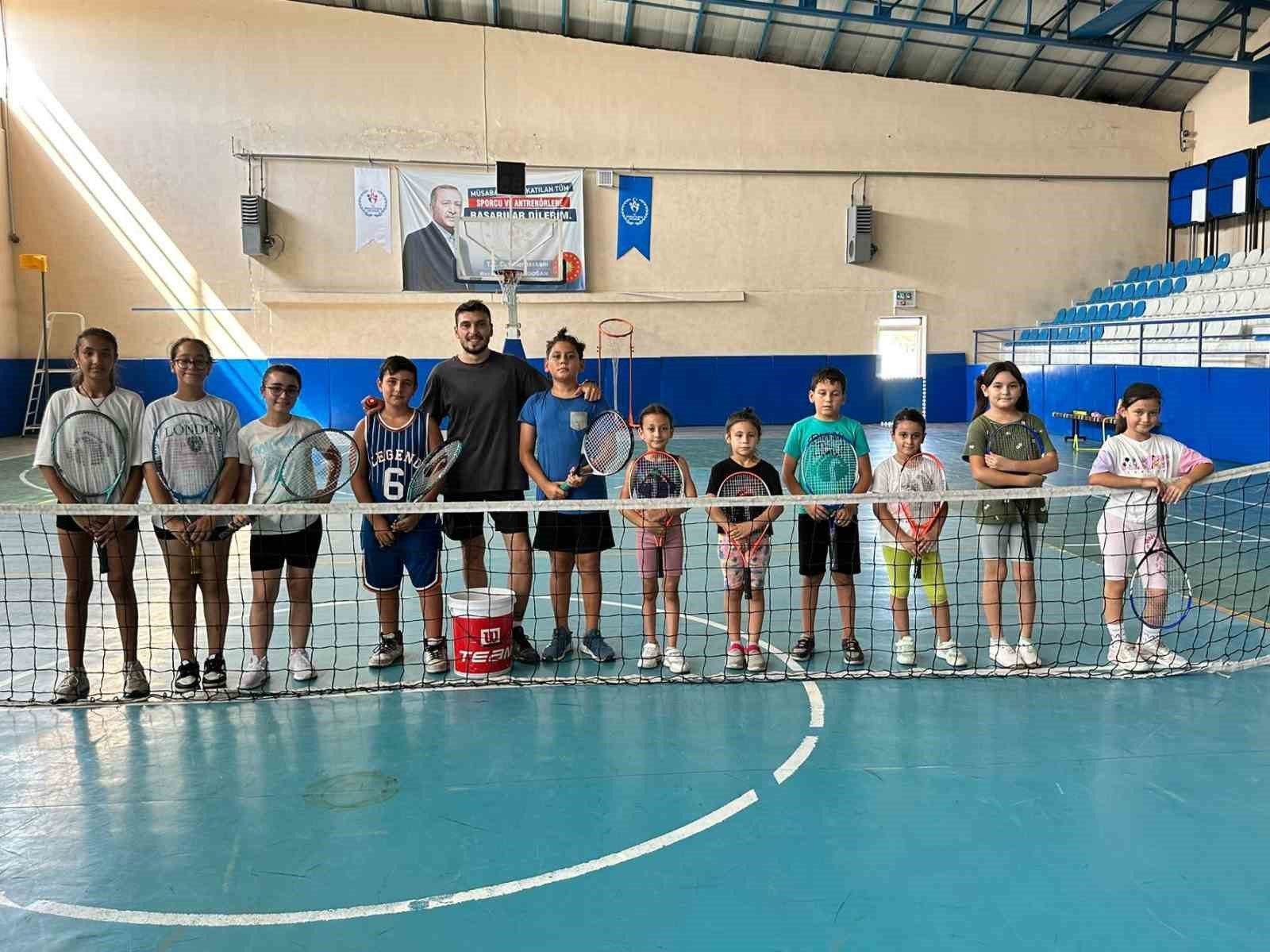 Gençler, Yaz Spor Okullarıyla Sportif Bir Yazın Tadını Çıkarıyor