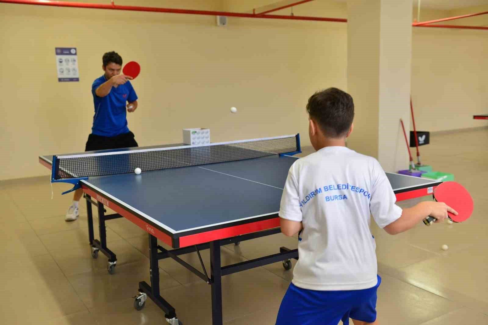 Yıldırımlı çocuklara yaz-kış spor imkanı