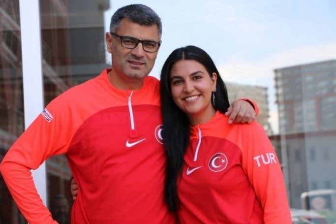 Türk Yıldızları Paris'te Finale Yükseldi