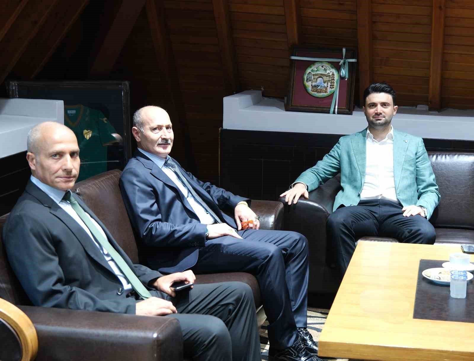 Bursaspor'a Yeni Ziyaret: Zaimoğlu'ndan Yeşil Beyazlılara Destek Mesajı
