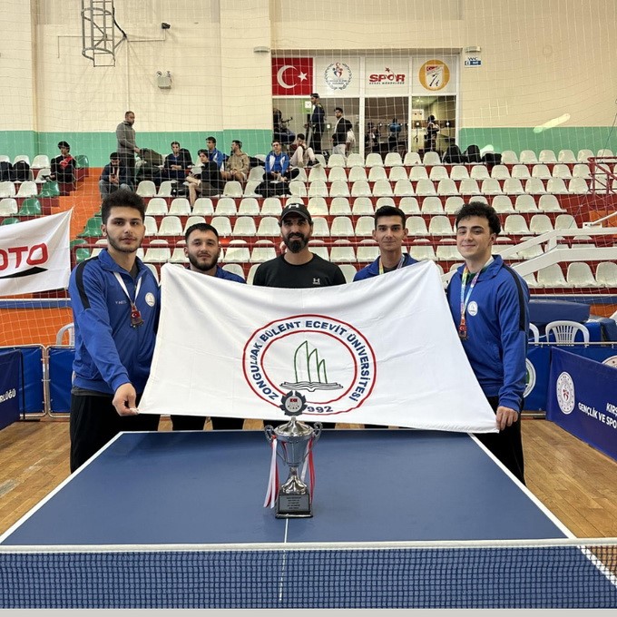 ZBEÜ Erkek Masa Tenisi Takımı Türkiye Masa Tenisi Süper Ligi’ne yükseldi