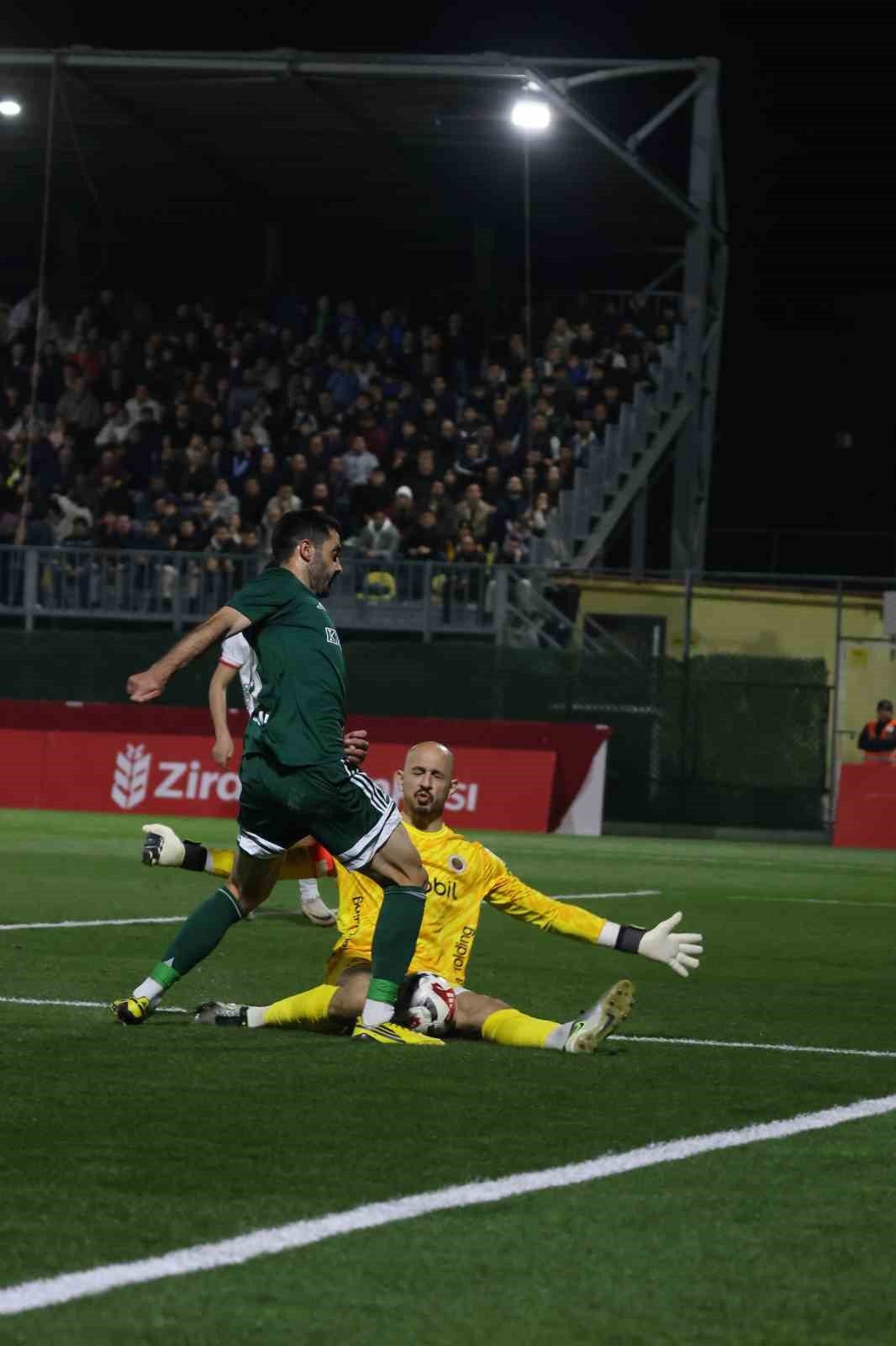 Ziraat Türkiye Kupası: Aliağa FK: 0 - Gençlerbirliği: 0 (İlk yarı)