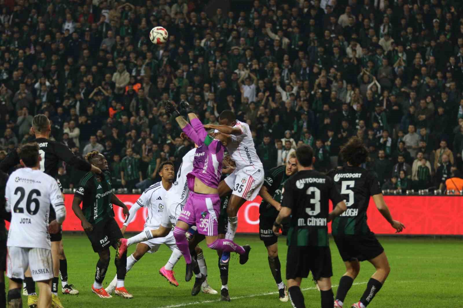 Ziraat Türkiye Kupası: Kocaelispor: 1 – Beşiktaş: 0 (İlk yarı)