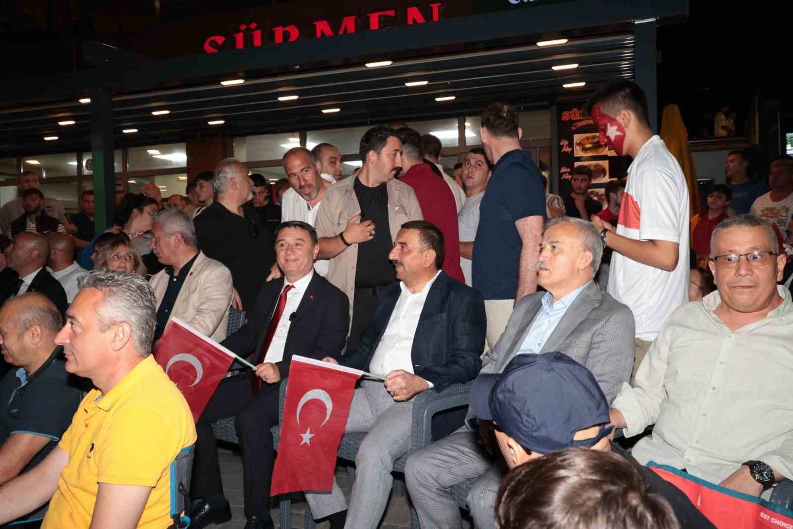Zonguldak'ın Dev Ekranında Milli Coşku