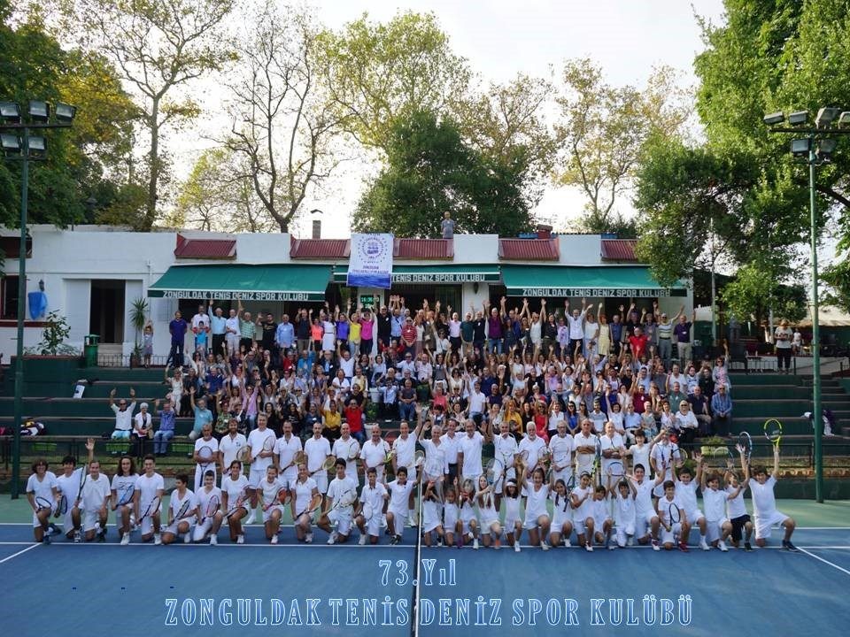 Zonguldak'ın Tenis Gururu 73 Yaşında!