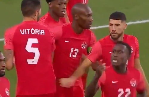 Atiba yine attı