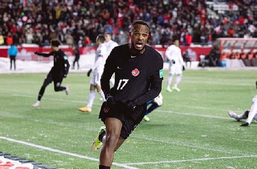 Cyle Larin, Kanada'yı sırtlıyor